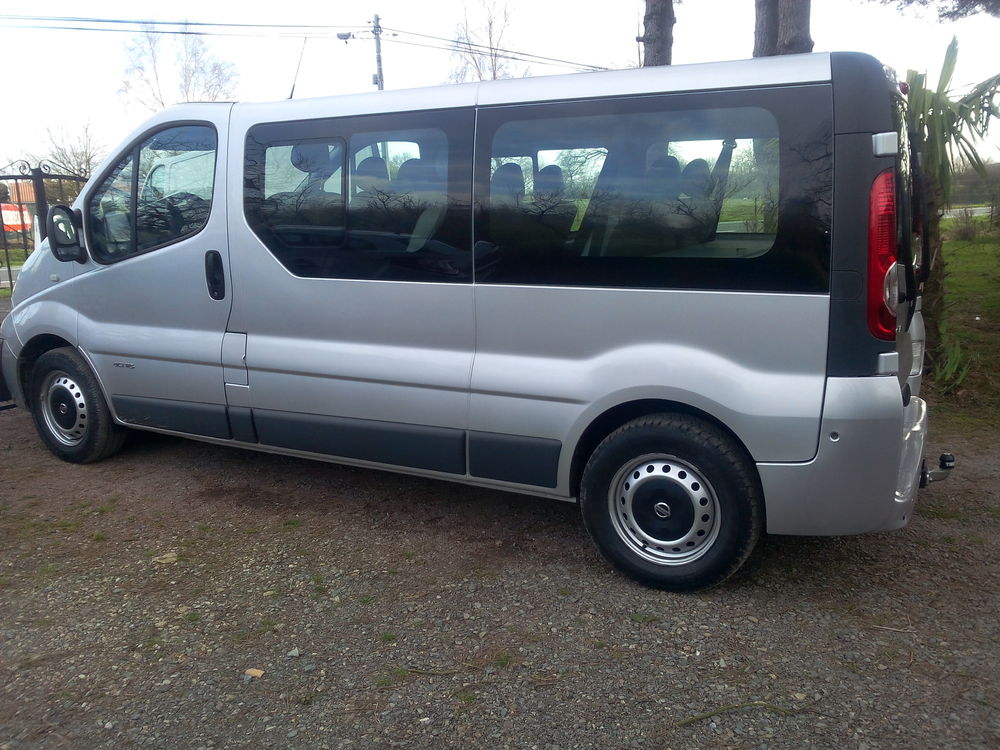 NISSAN PRIMASTAR MINIBUS