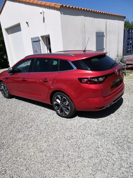 MEGANE ESTATE GT LINE 115 CV AD BLUE DCI